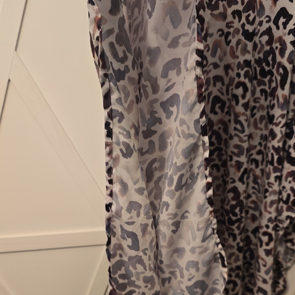 Cold Shoulder Tunic - Picture 5 of 6